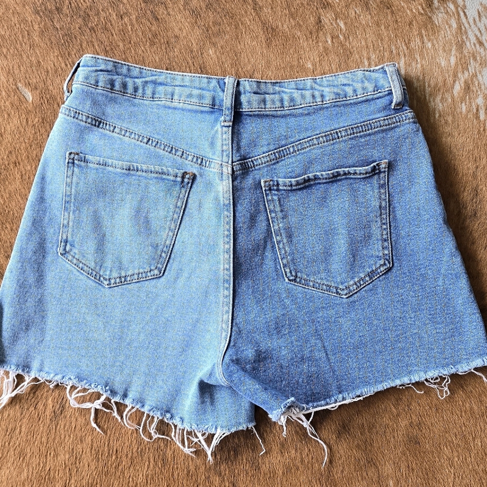 S.O.N.G. Jean Shorts - Picture 4 of 4